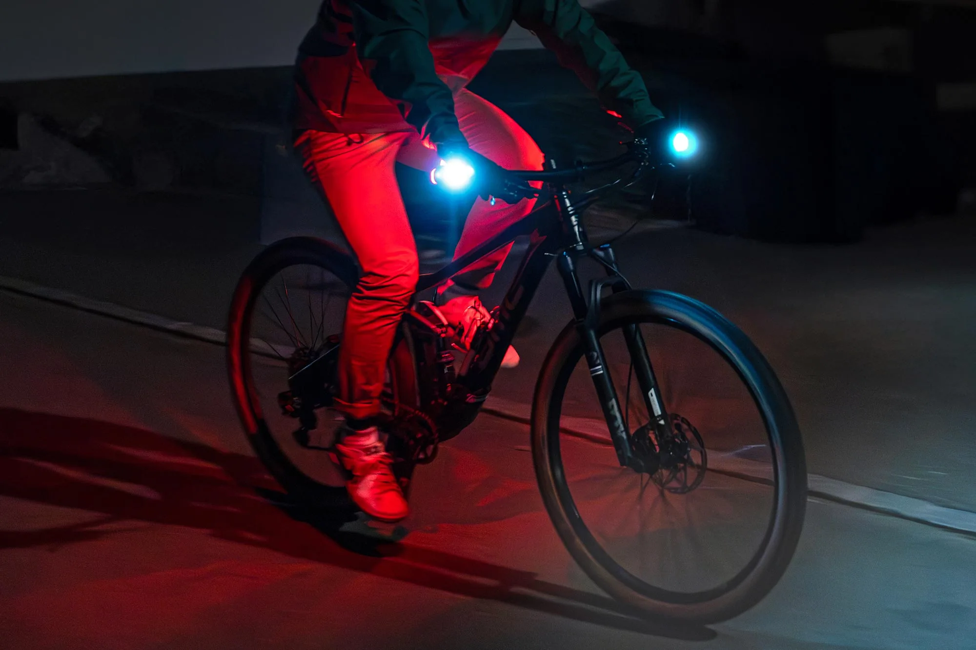 SideLights cycling lights in handlebar ends offer 360-degree visibility, riding